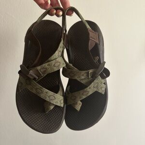 Women’s Chaco Size 8 Vibram Adjustable Strap Sandal - Green